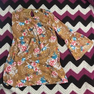 NWOT Floral Bell Sleeve Dress Small